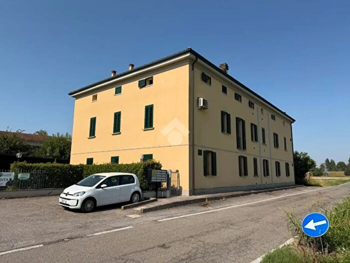Appartamento trilocale in vendita in Via Marano, Castenaso