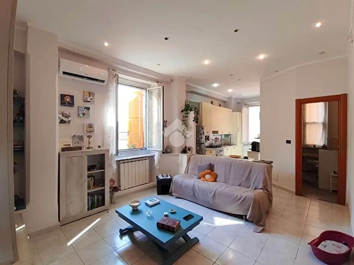 Appartamento bilocale in vendita in Via Faliero Vezzani, Genova