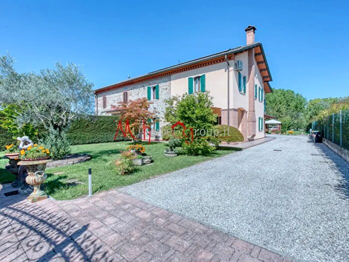 Casa quadrilocale in vendita in Via Romana Aponense, Padova