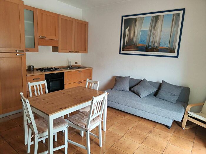 Appartamento bilocale in affitto in Via Giovan Battista Vaccarini, Centro, Aci Castello