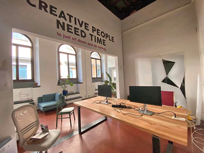 Appartamento con 10 locali in vendita in Firenze, Firenze