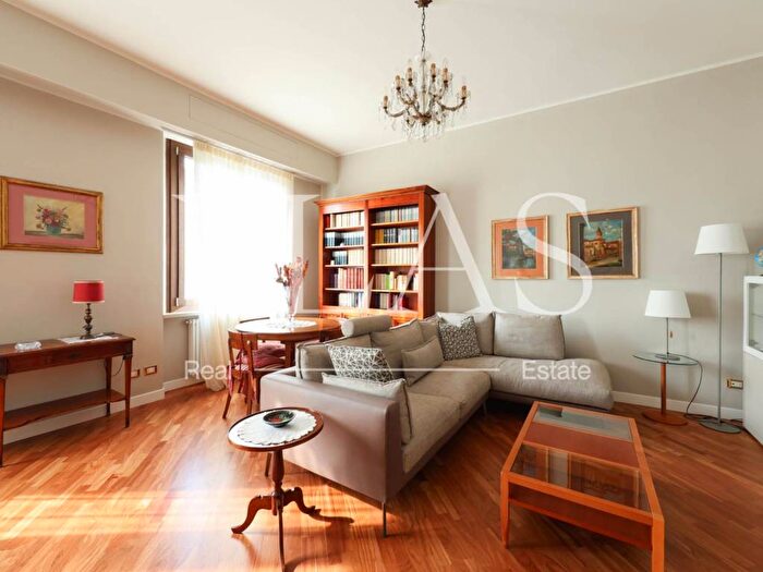 Appartamento trilocale in affitto in Piazza Greco, Greco Segnano, Milano