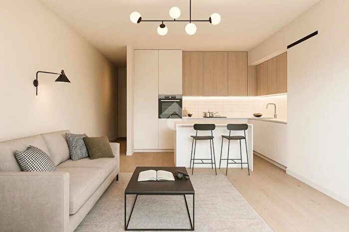 Appartamento trilocale in vendita in Via Romana, Capannori