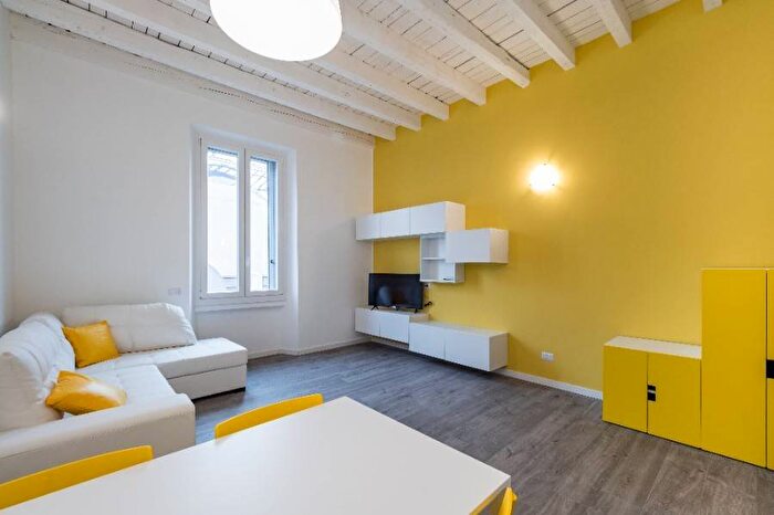 Appartamento bilocale in affitto in Via Giovanni Schiaparelli, Centrale, Milano