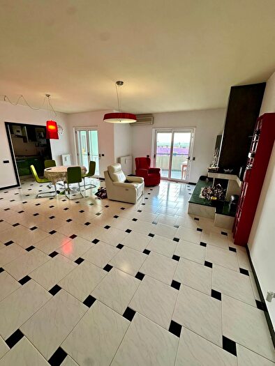 Appartamento con 6 locali in vendita in Via Mater Christi, Castellaneta