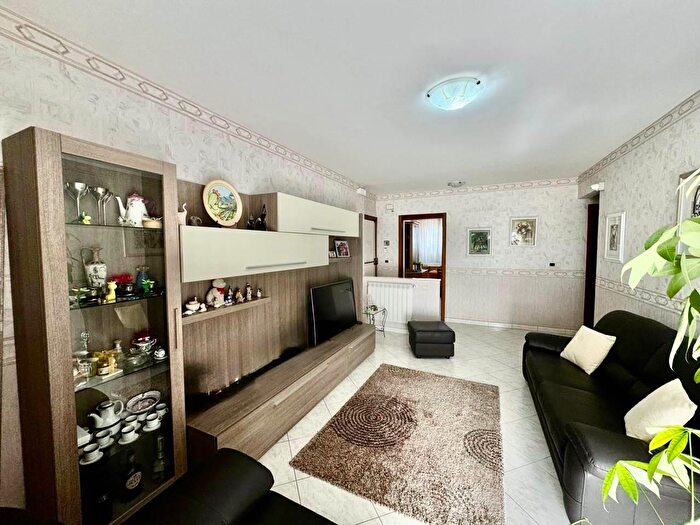 Appartamento trilocale in vendita in Viale Castagnola, Catania