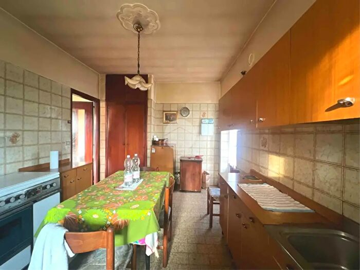 Casa con 6 locali in vendita in Regione Pedaggio Sottano, Centallo