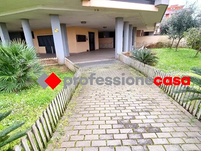 Appartamento bilocale in vendita in Via Carlo Alberto dalla Chiesa, Pomezia