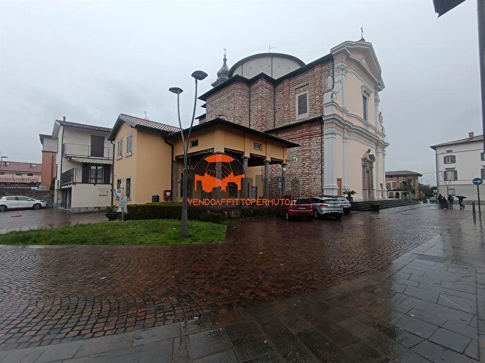 Appartamento trilocale in vendita in Via Marconi, Mornico Al Serio