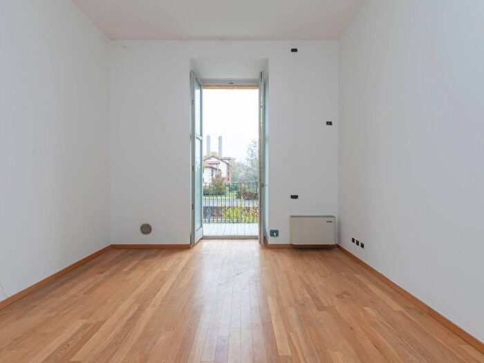 Appartamento bilocale in affitto in Alzaia Naviglio Pavese, Cantalupa San Paolo, Milano