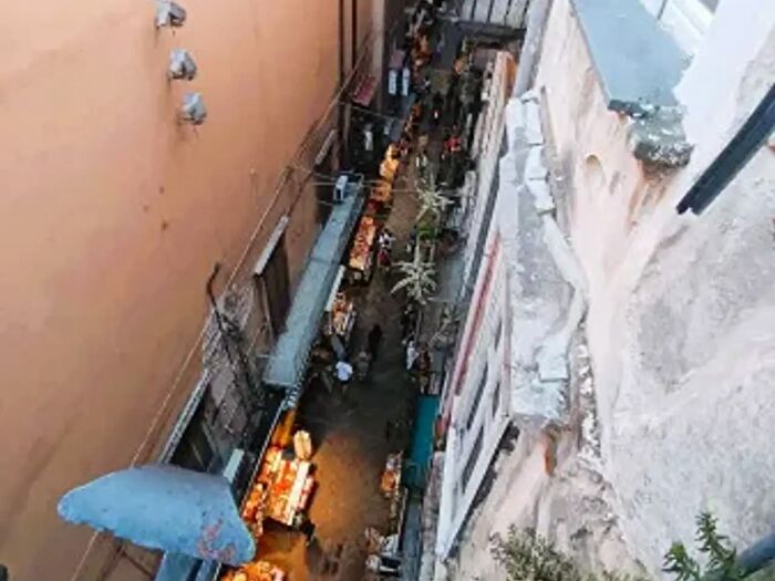 Appartamento quadrilocale in vendita in Via S Gregorio Armeno, Napoli