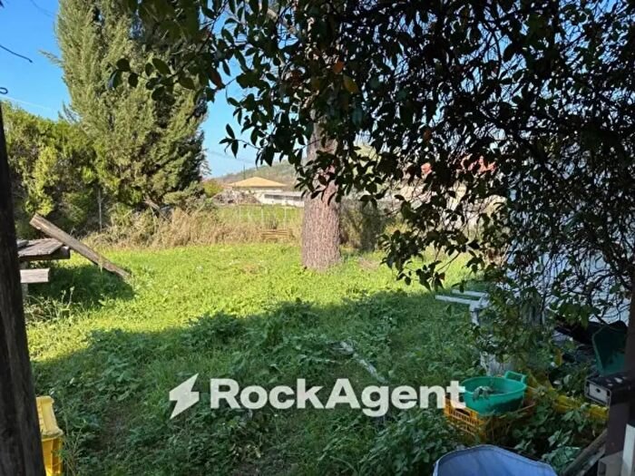 Casa con 6 locali in vendita in Via Val di Foro, Villamagna