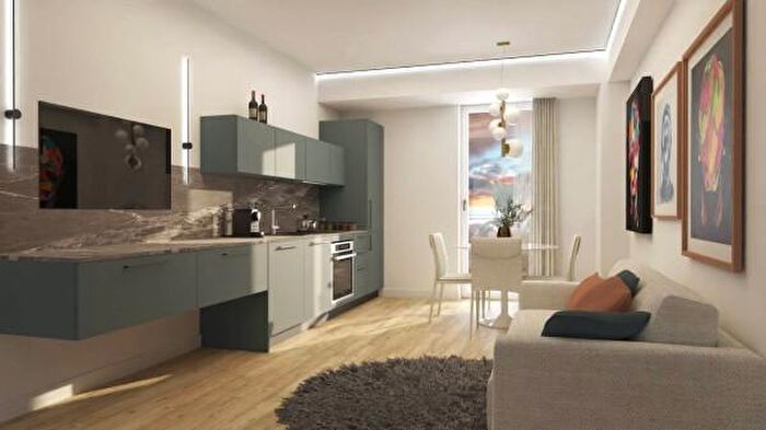 Appartamento trilocale in vendita in Via Vincenzo Lancia, Torino