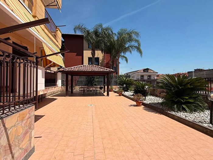 Appartamento trilocale in affitto in Via Pozzo Nuovo, Centro Storico, Giugliano in Campania