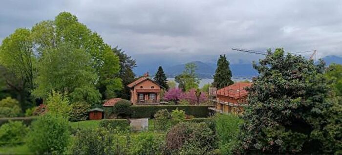 Appartamento bilocale in vendita in Via Prato Chiuso, Laveno Mombello