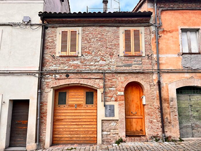 Casa quadrilocale in vendita in Via della Ceramica, Fabriano