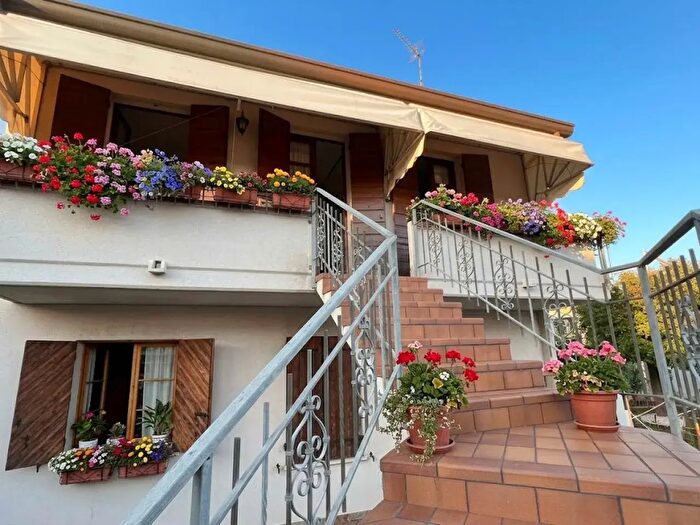 Casa con 5 locali in vendita in Vicolo Michelangelo Buonarroti, Noale