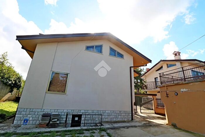 Casa trilocale in vendita in Salita Muggia Vecchia, Muggia