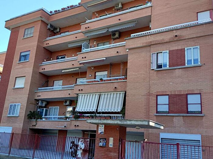 Appartamento quadrilocale in affitto in Via Martiri di Via Fani, Provincia Nuova Ospedale, Foggia