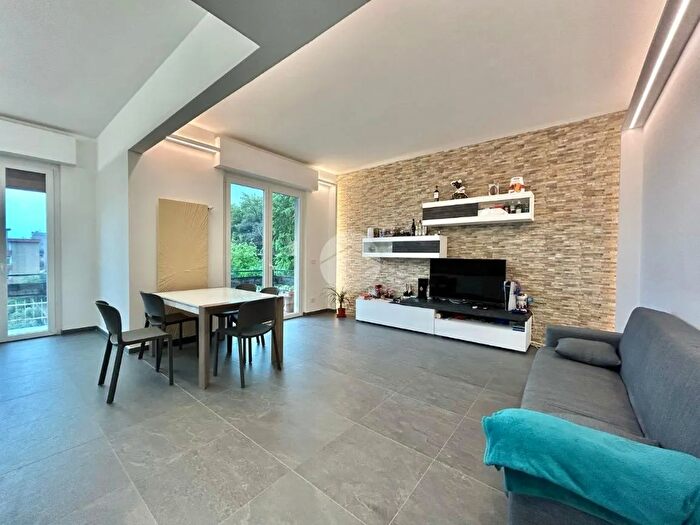 Appartamento quadrilocale in vendita in Via Ignazio Scotto, Savona