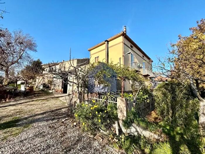 Casa con 6 locali in vendita in Contrada Piana dellEdera, Atessa
