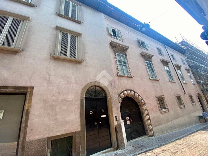 Appartamento monolocale in affitto in Via Pignolo, Centro, Bergamo