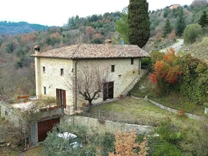 Casa con 6 locali in vendita in Strada Provinciale di Monte Santa Maria Tiberina, Monte Santa Maria Tiberina