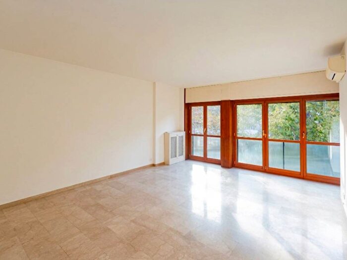 Appartamento trilocale in affitto in Viale Campania, Plebisciti Susa, Milano