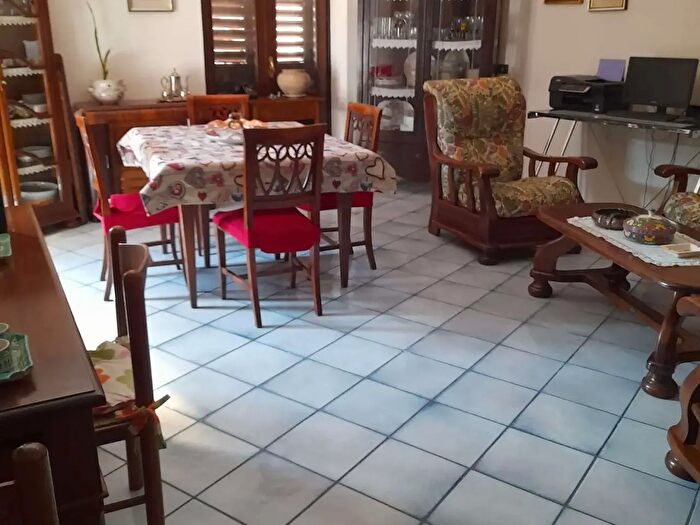 Casa con 12 locali in vendita in Via Circuito, Lauro