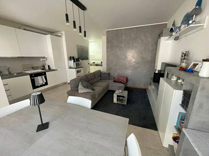 Appartamento bilocale in vendita in Via Roma, Pescate