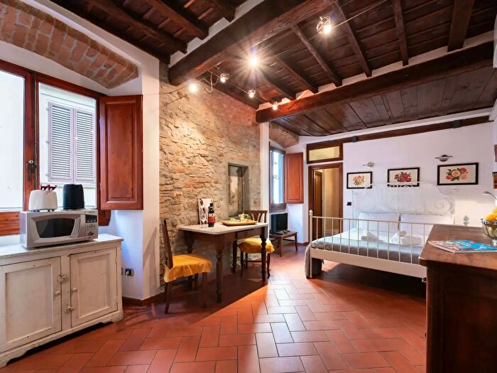 Appartamento monolocale in affitto in Via del Corso, Firenze