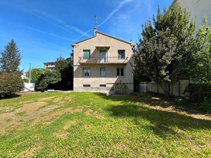 Casa con 6 locali in vendita in Via Camillo Benso di Cavour, Fidenza