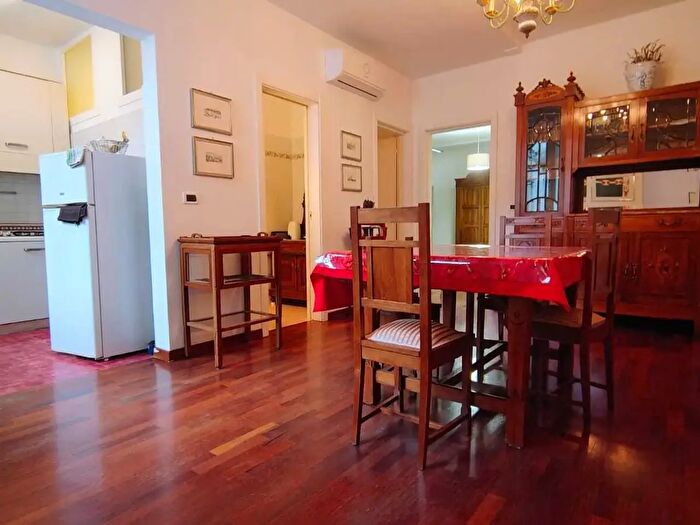 Appartamento quadrilocale in affitto in Via Gio Francesco Niella, Savona