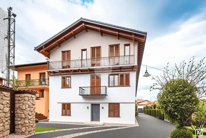 Casa con 6 locali in vendita in Vicolo Parrocchia, San Maurizio Canavese