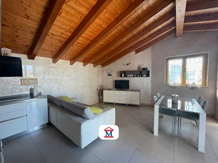 Casa trilocale in affitto in via pietro ruggeri da stabello, Valverde, Bergamo