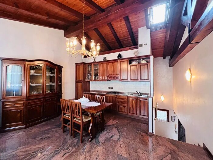 Casa trilocale in vendita in Via Vittorio Veneto, Padova