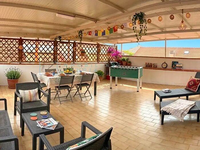 Appartamento trilocale in vendita in Via Torlaro, Albenga