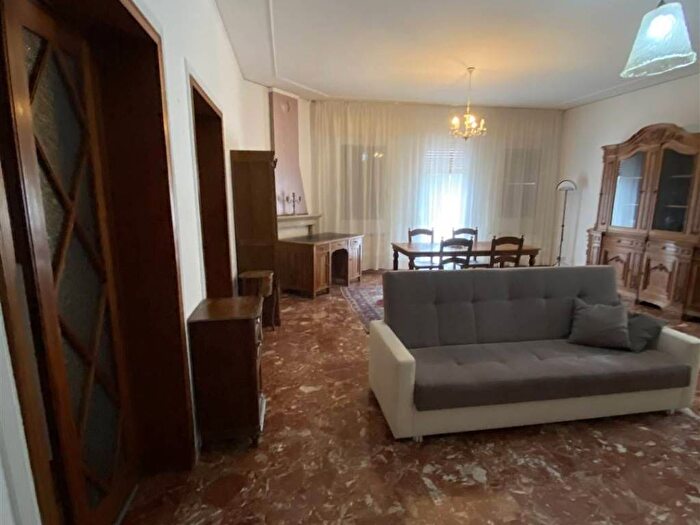 Appartamento trilocale in affitto in Centro, Lendinara