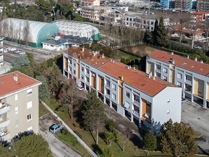 Appartamento trilocale in vendita in Via Beniamino Gigli, Porto Recanati