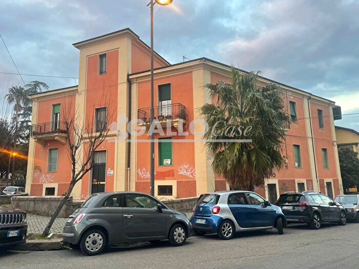 Appartamento con 5 locali in vendita in Via Parisio Cosenza, Cosenza
