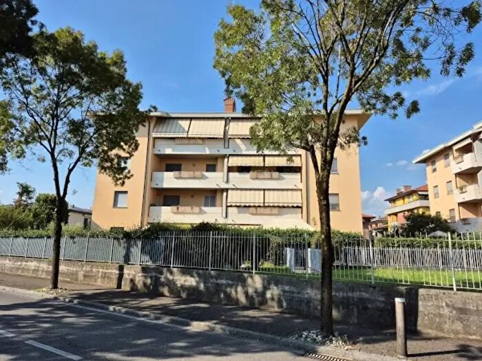 Appartamento bilocale in vendita in Viale dello Sport, Terno D'Isola