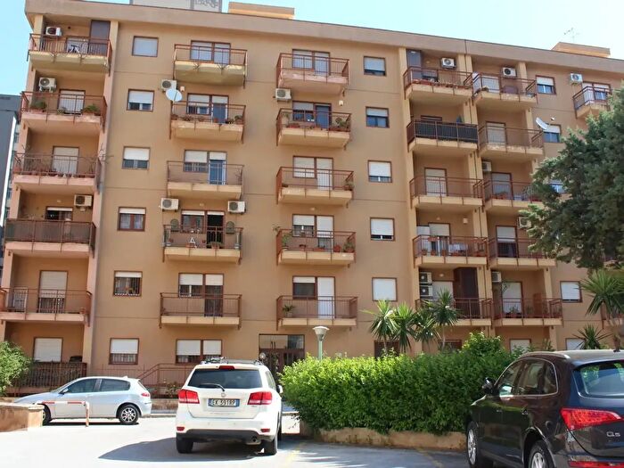 Appartamento quadrilocale in vendita in Viale Placido Rizzotto, Palermo