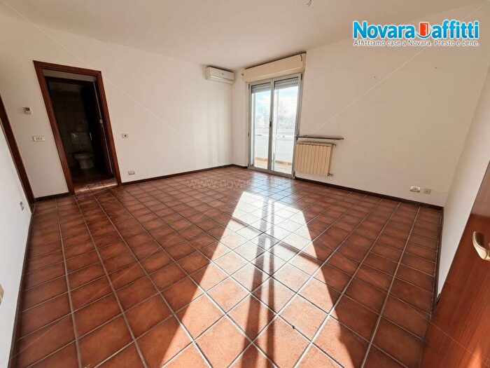 Appartamento trilocale in affitto in Strada del Sabbione, SantAntonio, Novara