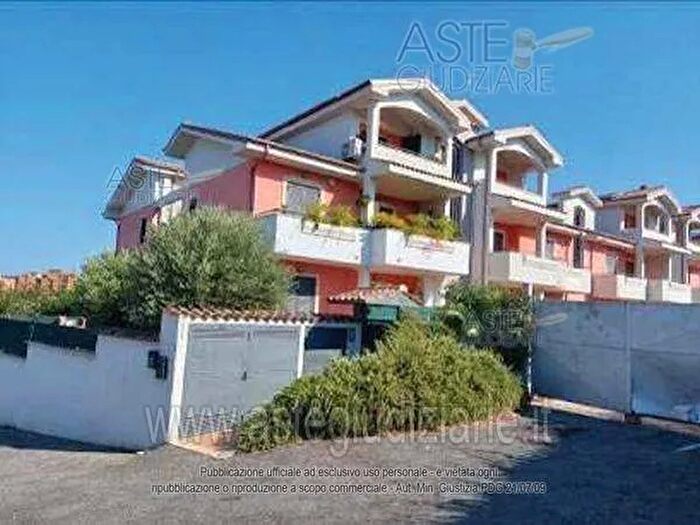 Appartamento bilocale in vendita in Via Carlo Tincani, Roma