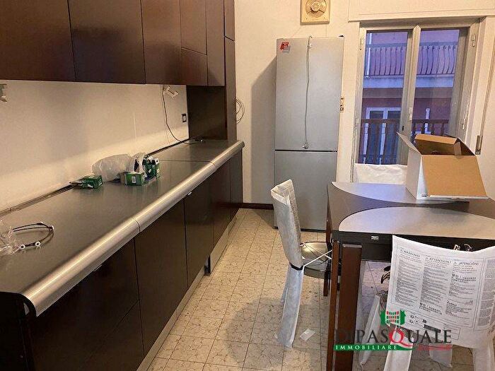 Appartamento con 6 locali in affitto in Via GBHodierna, Centro, Ragusa