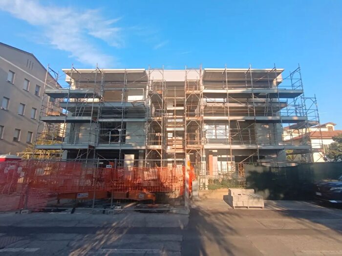 Appartamento quadrilocale in vendita in Via Cremona, Crema