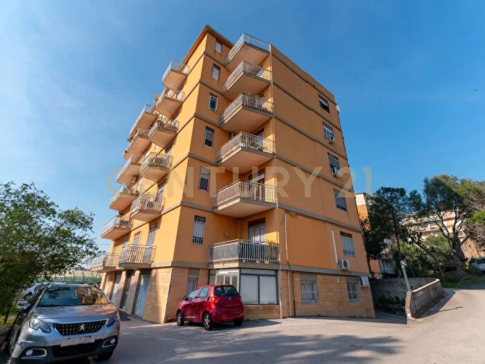 Appartamento quadrilocale in vendita in Via Novaluce, Tremestieri Etneo