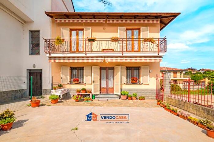 Casa quadrilocale in vendita in Via Caisotti, Santa Vittoria DAlba