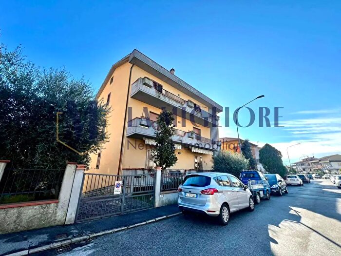 Appartamento con 5 locali in vendita in Via Giotto, Montemurlo