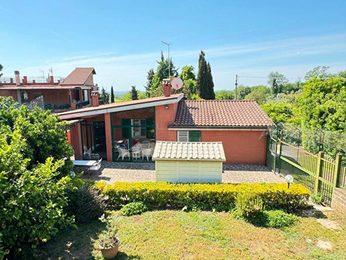 Casa trilocale in vendita in Via della Mola Vecchia Lanuvio, Lanuvio